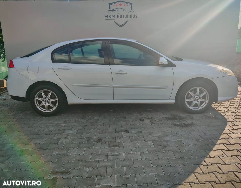 Renault Laguna dCi 110 FAP Dynamique - 3