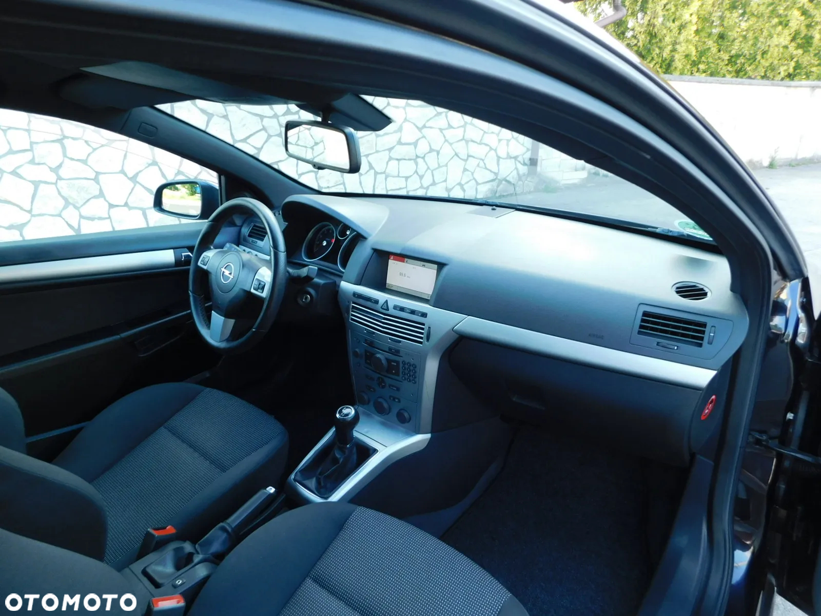 Opel Astra GTC 1.8 Cosmo - 16