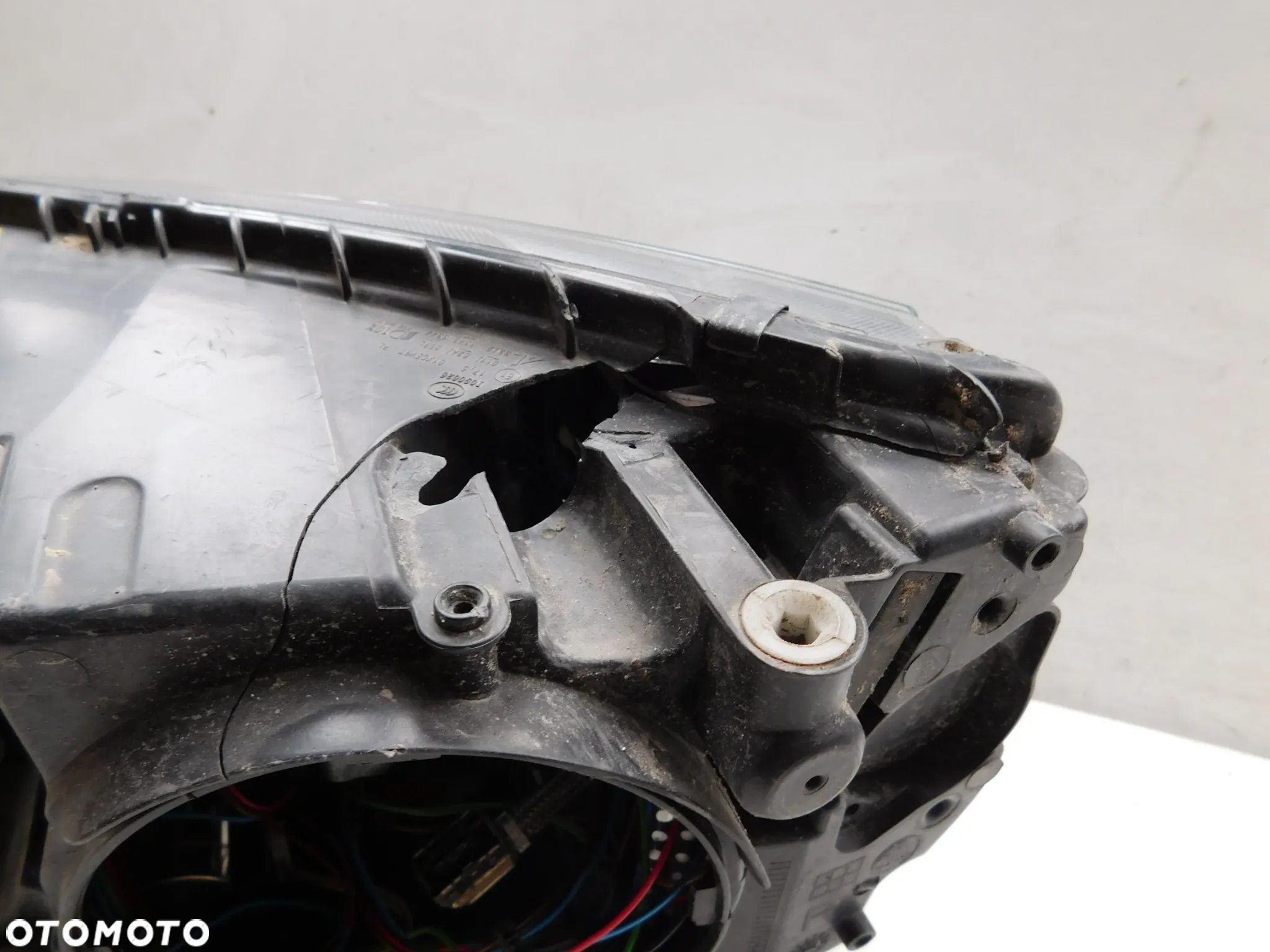lampa prawa przód SKODA OCTAVIA III XENON SKRĘTNY EUROPA - 15