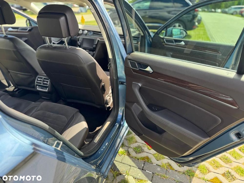 Volkswagen Passat 2.0 TDI Bi-Turbo BMT 4Mot Highline DSG - 11