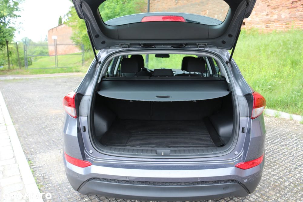 Hyundai Tucson 1.7 CRDI BlueDrive Design 2WD DCT - 11