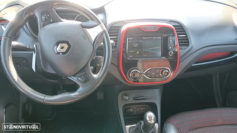 Renault Captur 1.5 dCi Helly Hansen - 11