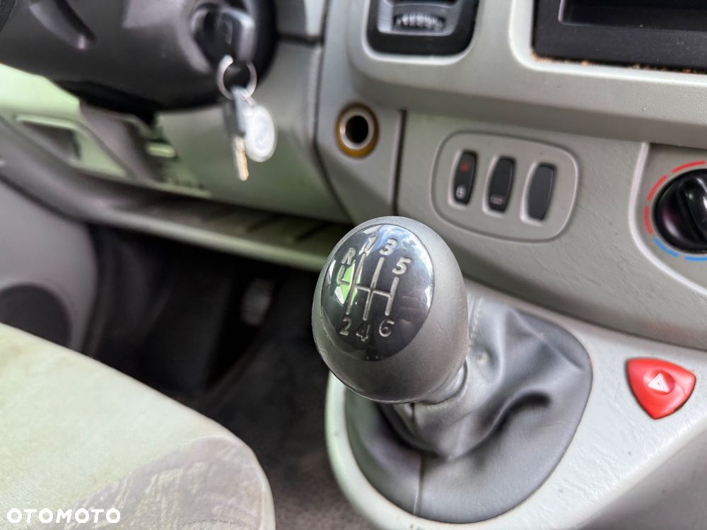 Opel VIVARO - 9