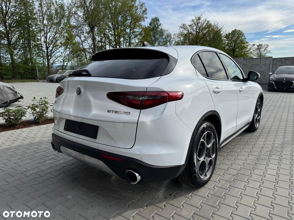 Alfa Romeo Stelvio 2.0 Turbo 16V AT8-Q4 Veloce Ti - 7