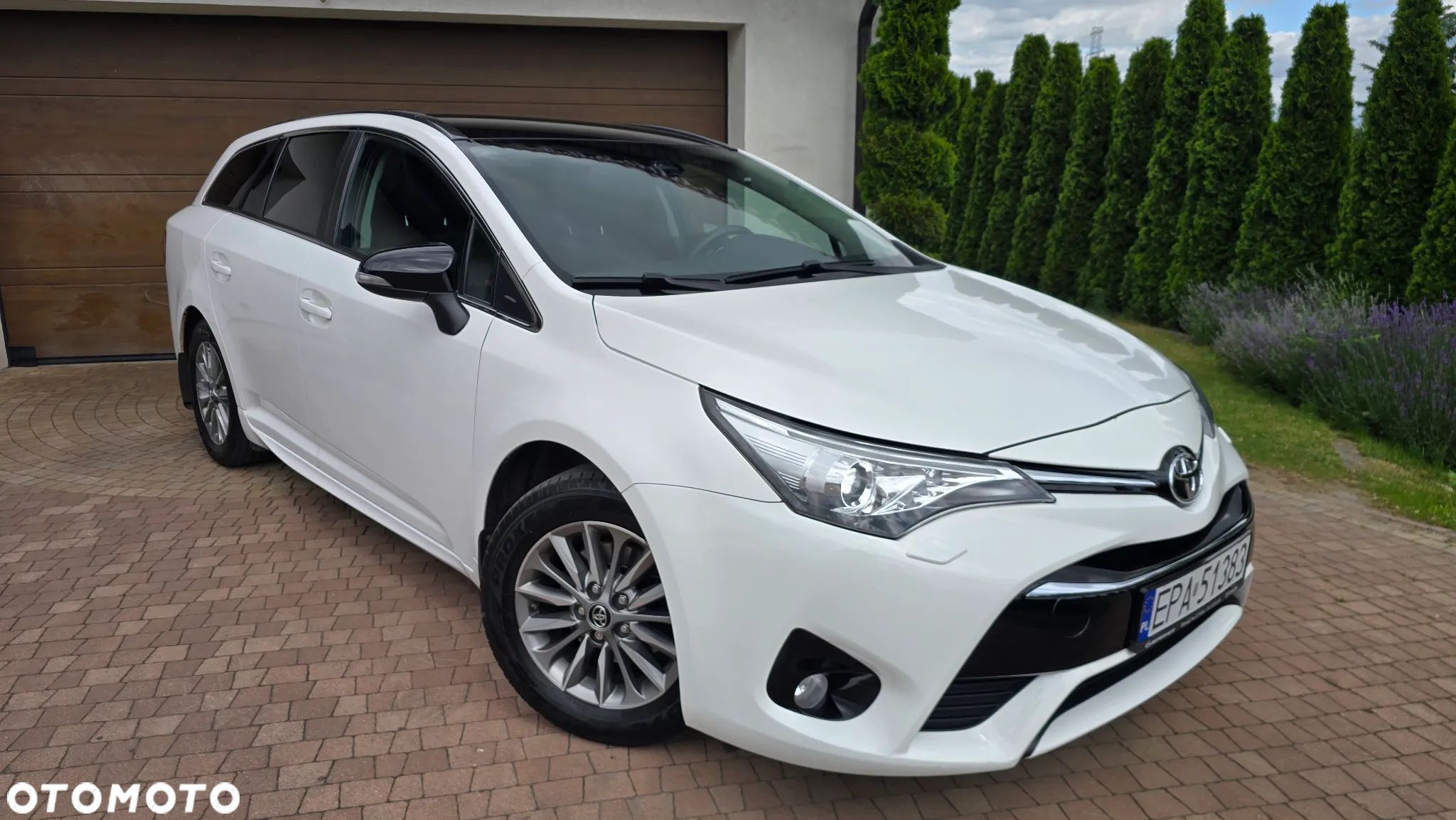 Toyota Avensis - 1