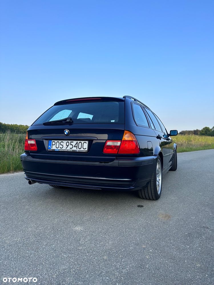 BMW Seria 3 318i - 3