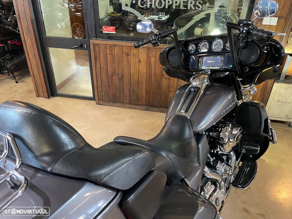 Harley-Davidson FLHT Ultra Limited - 16