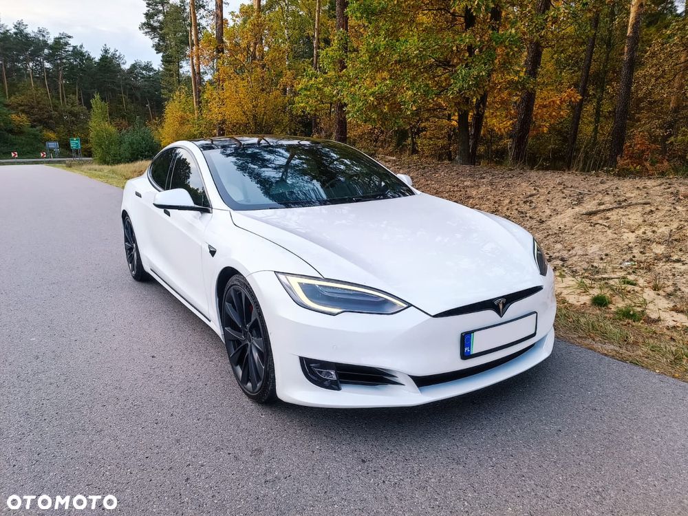 Tesla Model S Performance - 29