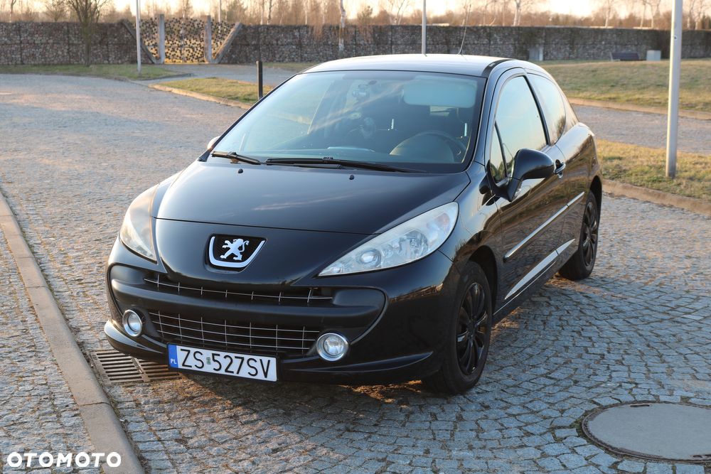 Peugeot 207 - 1