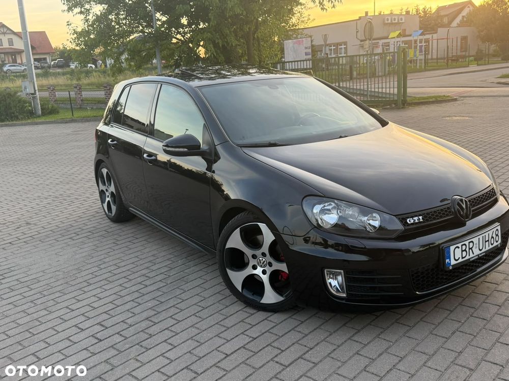 Volkswagen Golf - 8