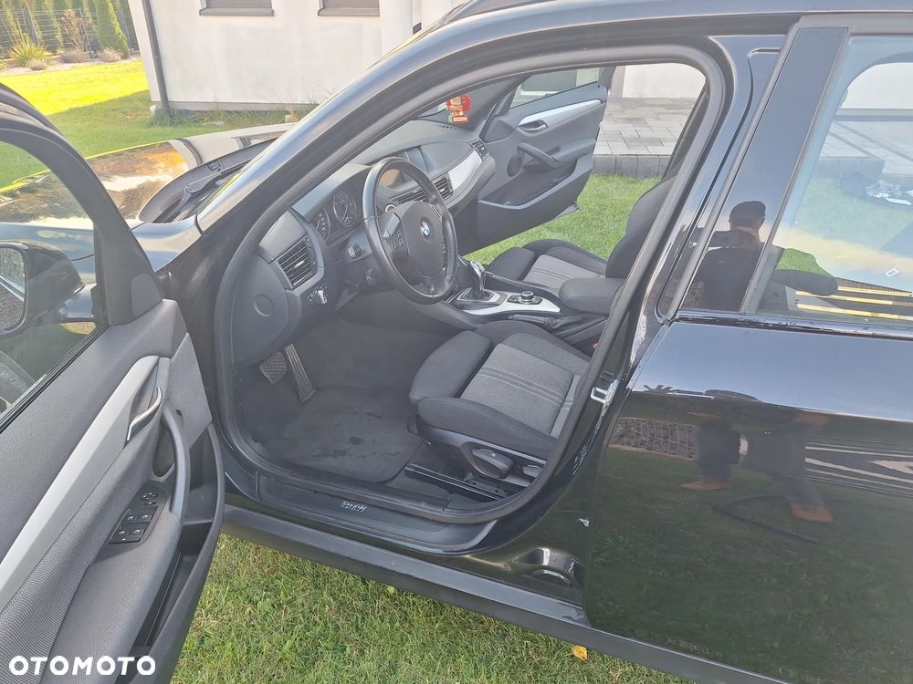 BMW X1 sDrive20i Sport Line - 23