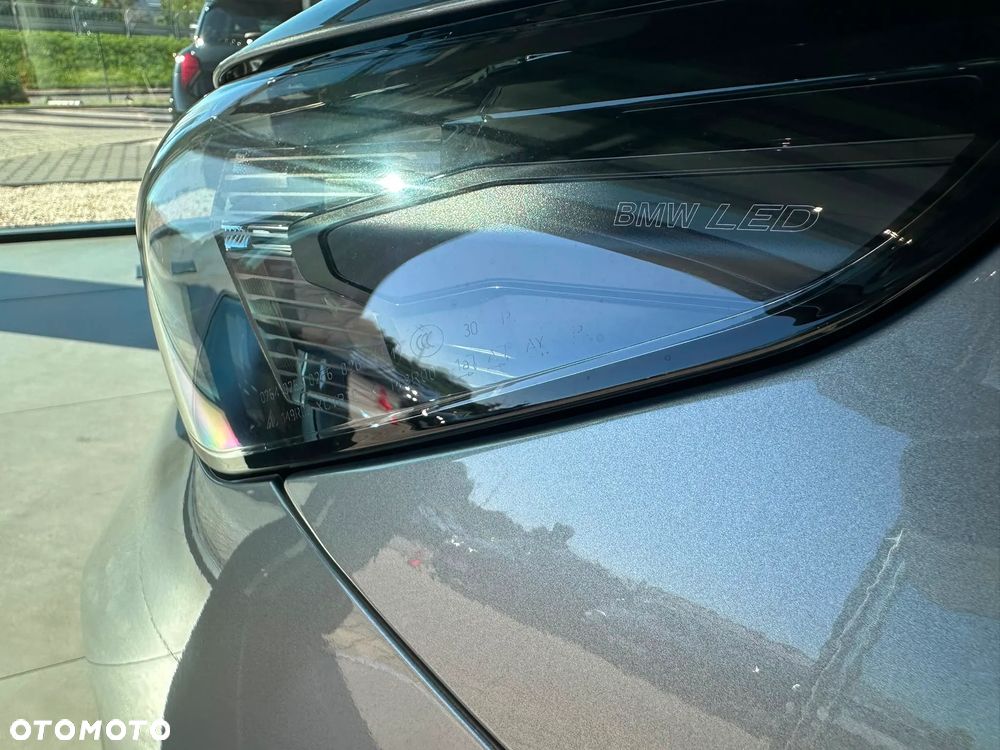 BMW Seria 5 520d xDrive mHEV - 14