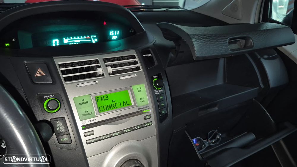 Toyota Yaris 1.0 VVT-i Sol+AC - 16