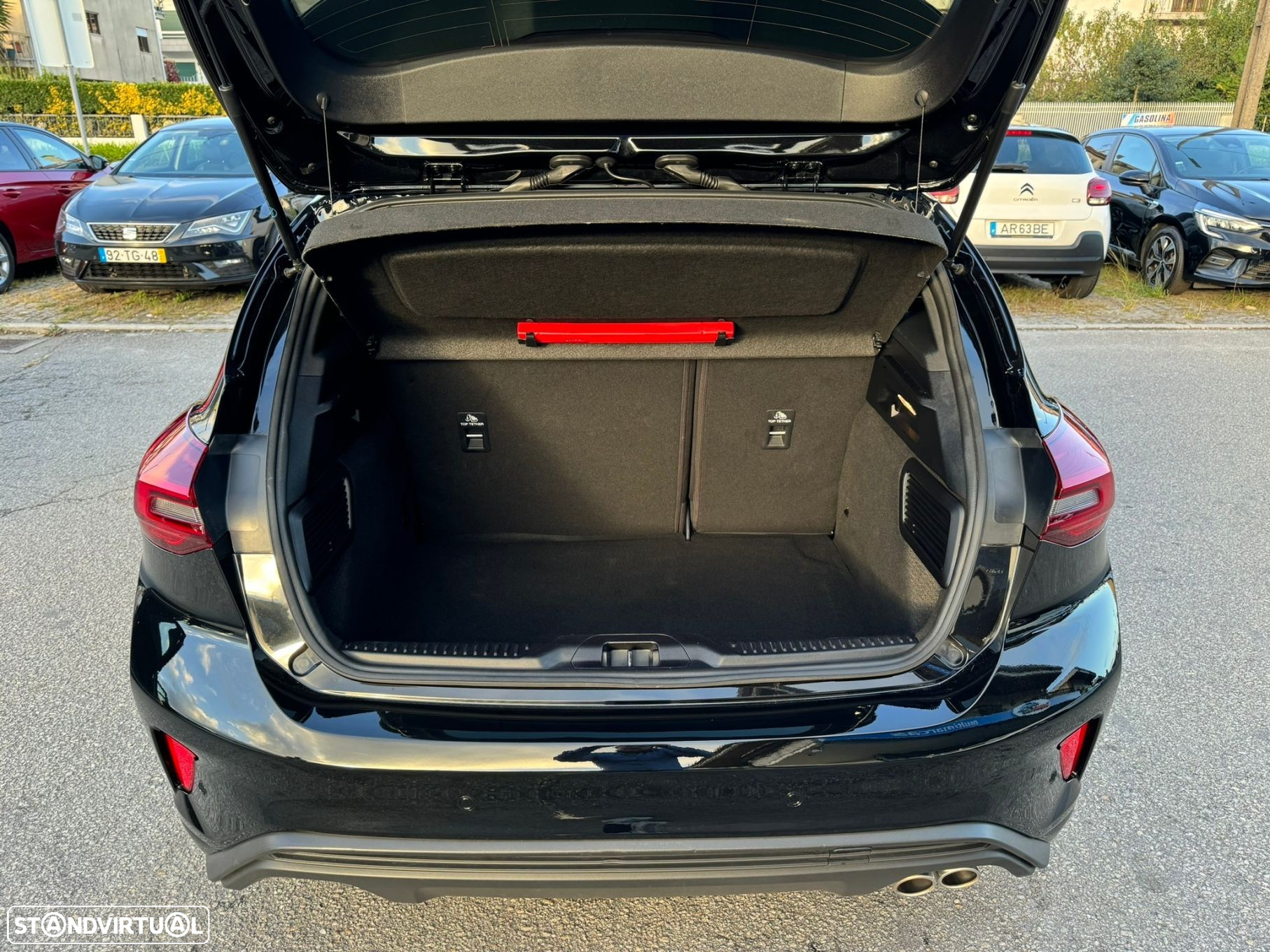Ford Focus 1.0 EcoBoost MHEV ST-Line - 11