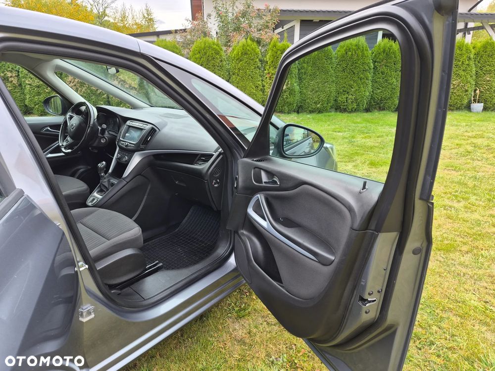 Opel Zafira - 14