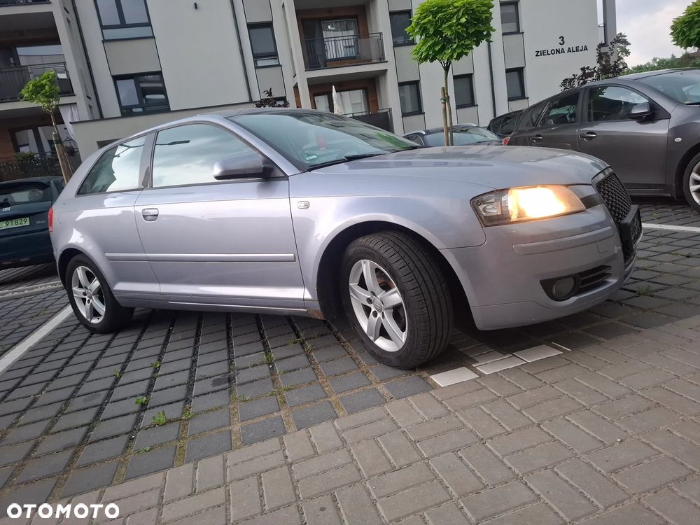 Audi A3 3-drzwiowe 1.6 Ambiente - 1