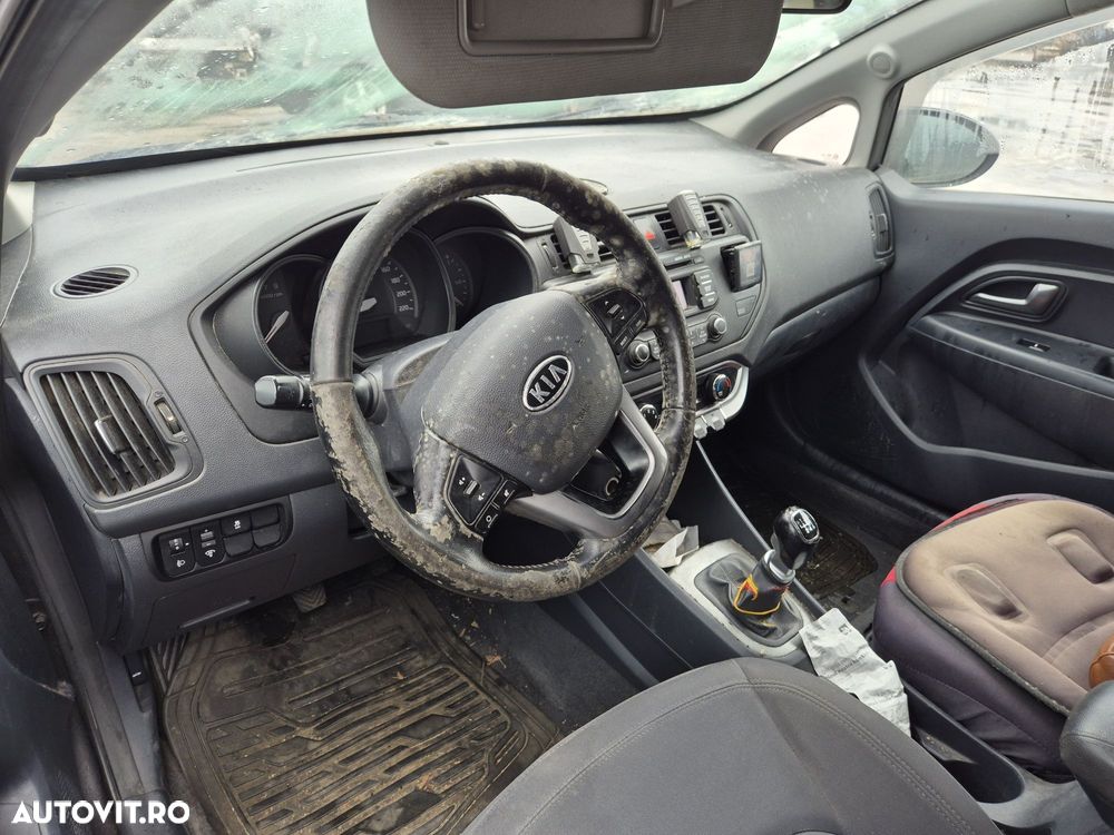 Dezmembram Kia Rio 2012 Benzină 1.4 G4FA Manual 6 trepte - 5
