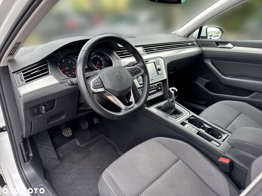 Volkswagen Passat 2.0 TDI EVO Essence - 9