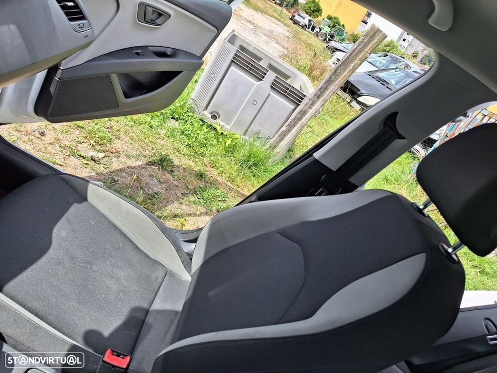 BANCO FRENTE DIREITO SEAT LEON - 1