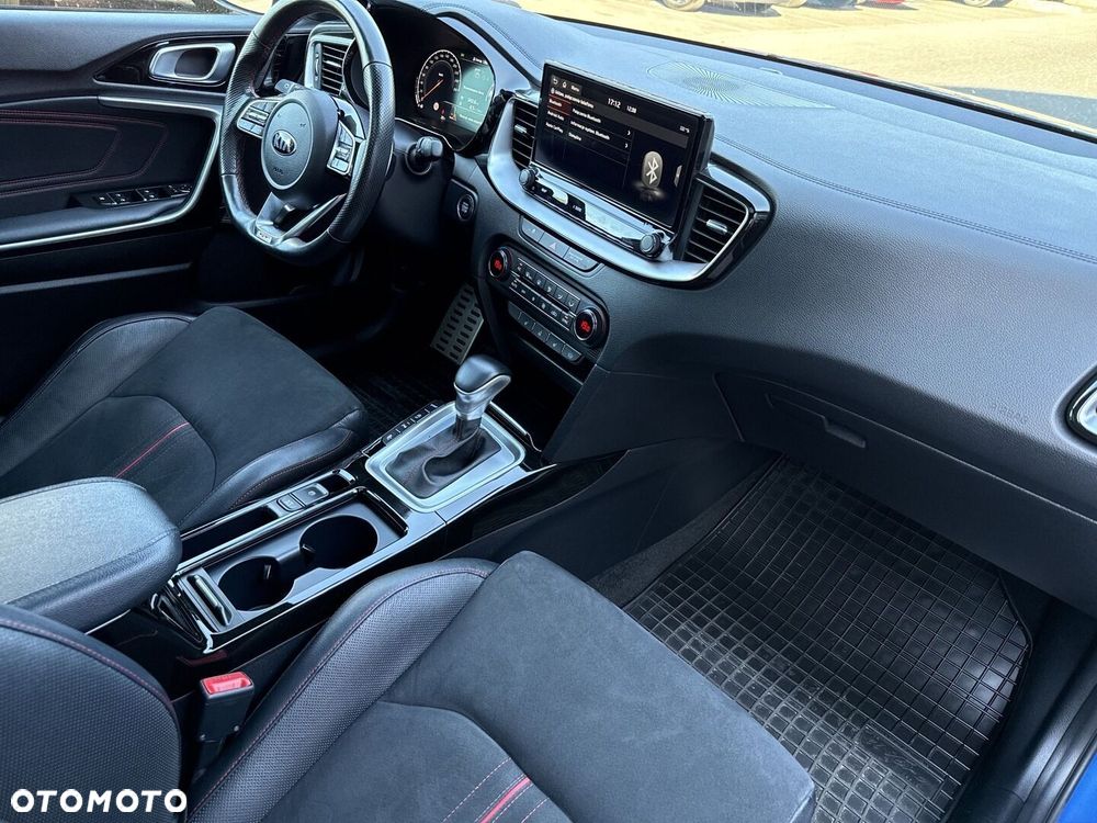 Kia ProCeed - 10