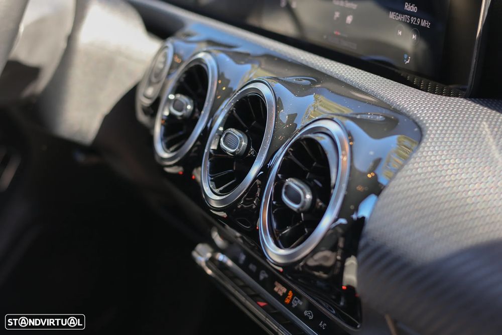 Mercedes-Benz CLA 180 d - 9
