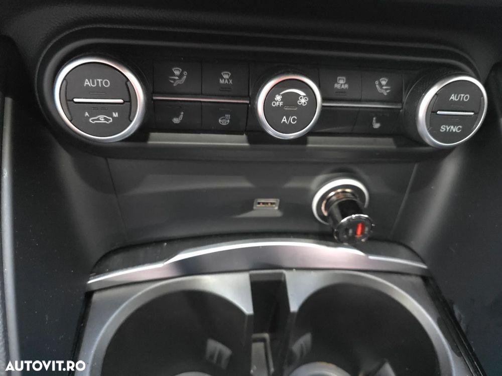 Alfa Romeo Stelvio 2.0 Turbo AWD AT8 Super - 13