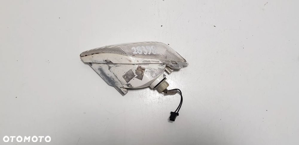 Suzuki Burgman 125 Kierunkowskaz - 3