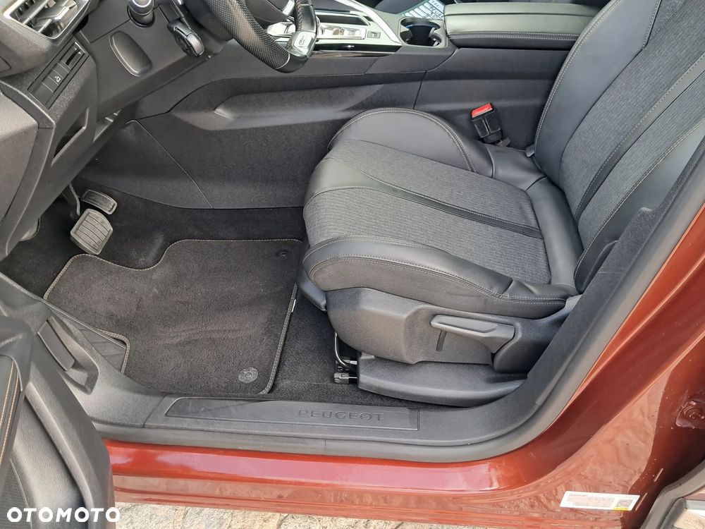 Peugeot 3008 1.5 BlueHDi GT S&S EAT8 - 27