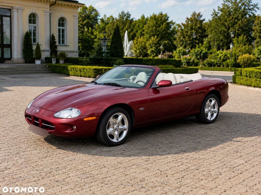 Jaguar XK - 1