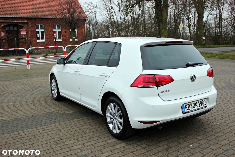 Volkswagen Golf - 32