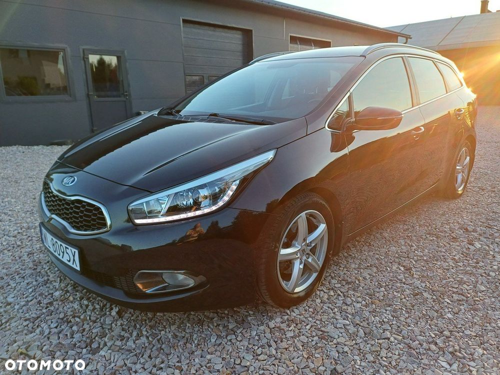 Kia Ceed - 16