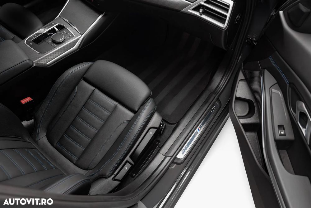 BMW Seria 3 330i xDrive Aut. M Sport - 38