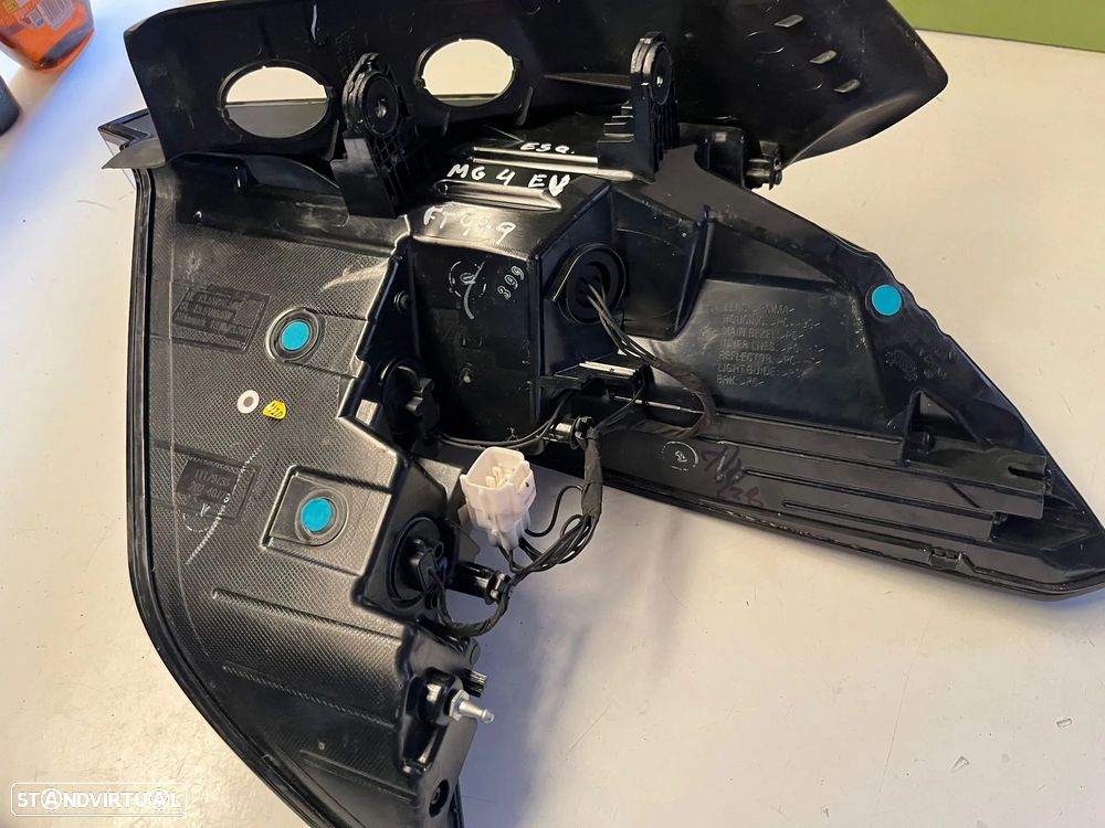 MG 4 EV FAROLIM ESQUERDO - FT479 - 7