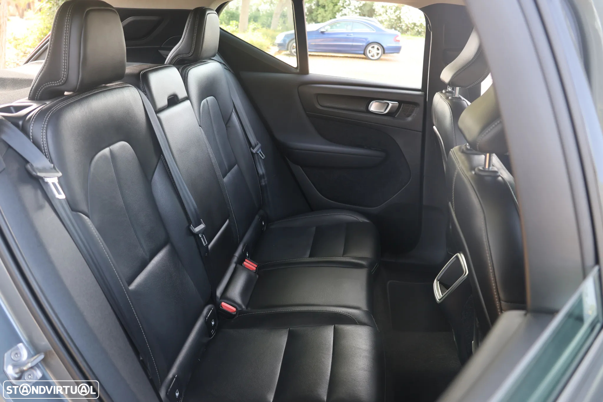 Volvo XC 40 2.0 D3 Momentum Geartronic - 12