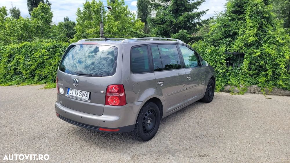 Volkswagen Touran 1.4 TSI Comfortline - 2