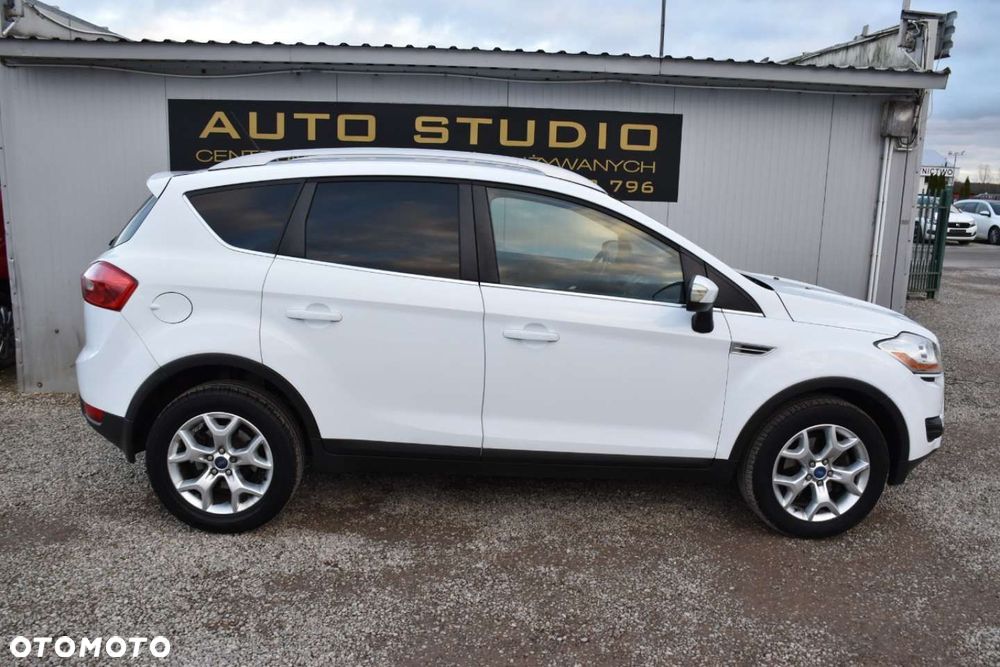 Ford Kuga 2.0 TDCi 2x4 Titanium - 31
