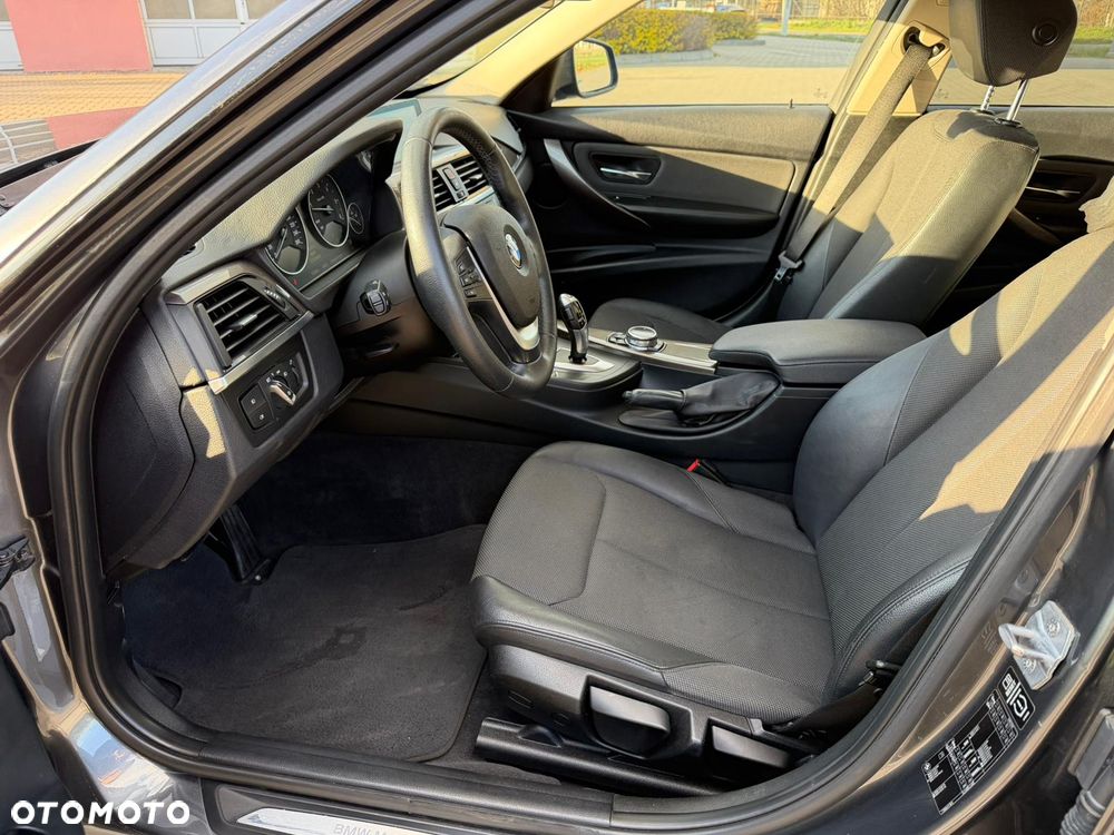 BMW Seria 3 - 16