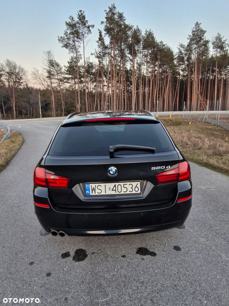 BMW Seria 5 520d - 5