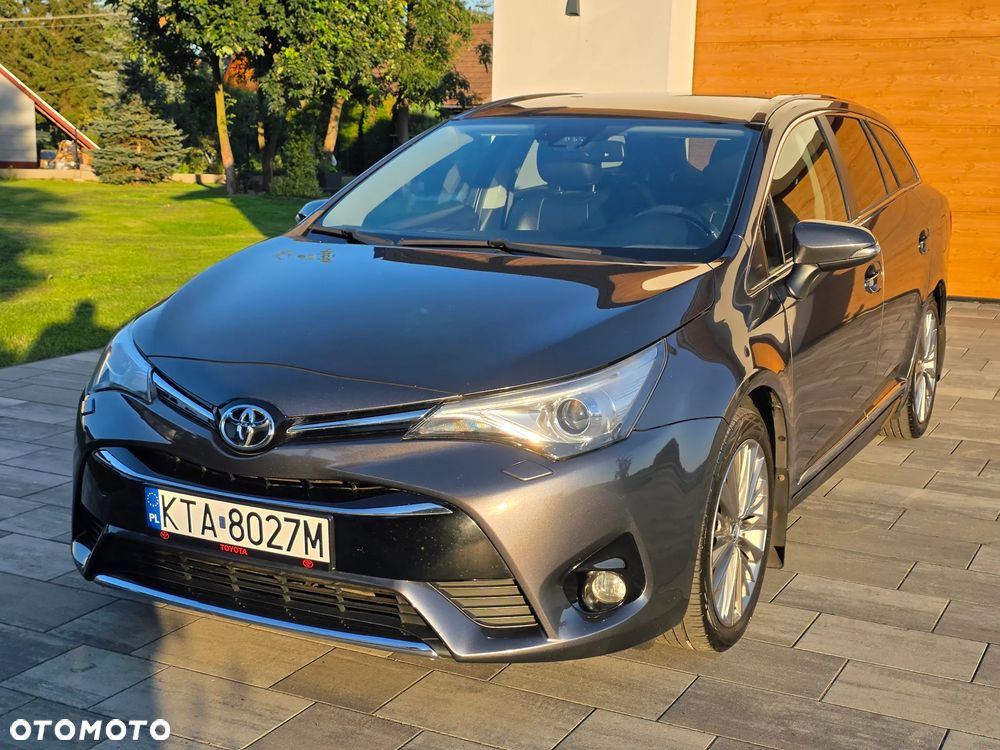 Toyota Avensis - 10
