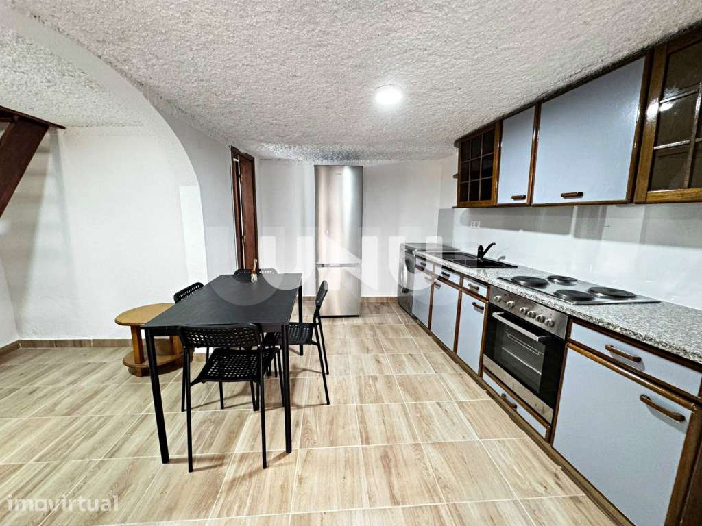 Moradia T1+1 - Totalmente Remodelada e Pronta a Habitar - Grande imagem: 3/17