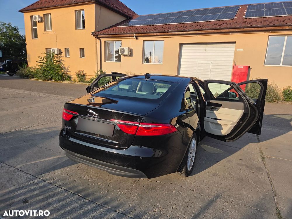 Jaguar XF 20d RWD E-Performance Prestige - 8