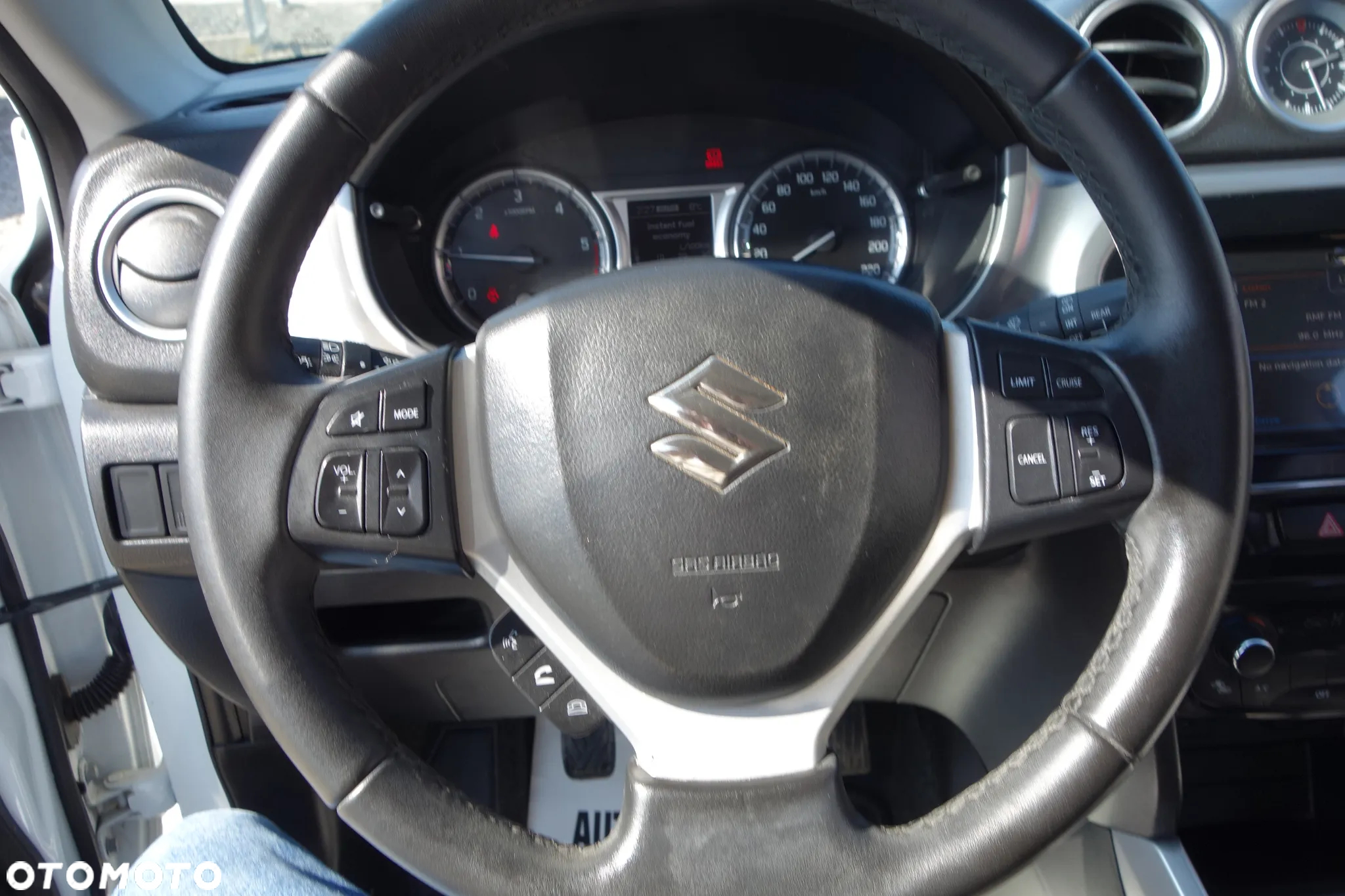 Suzuki Vitara - 32