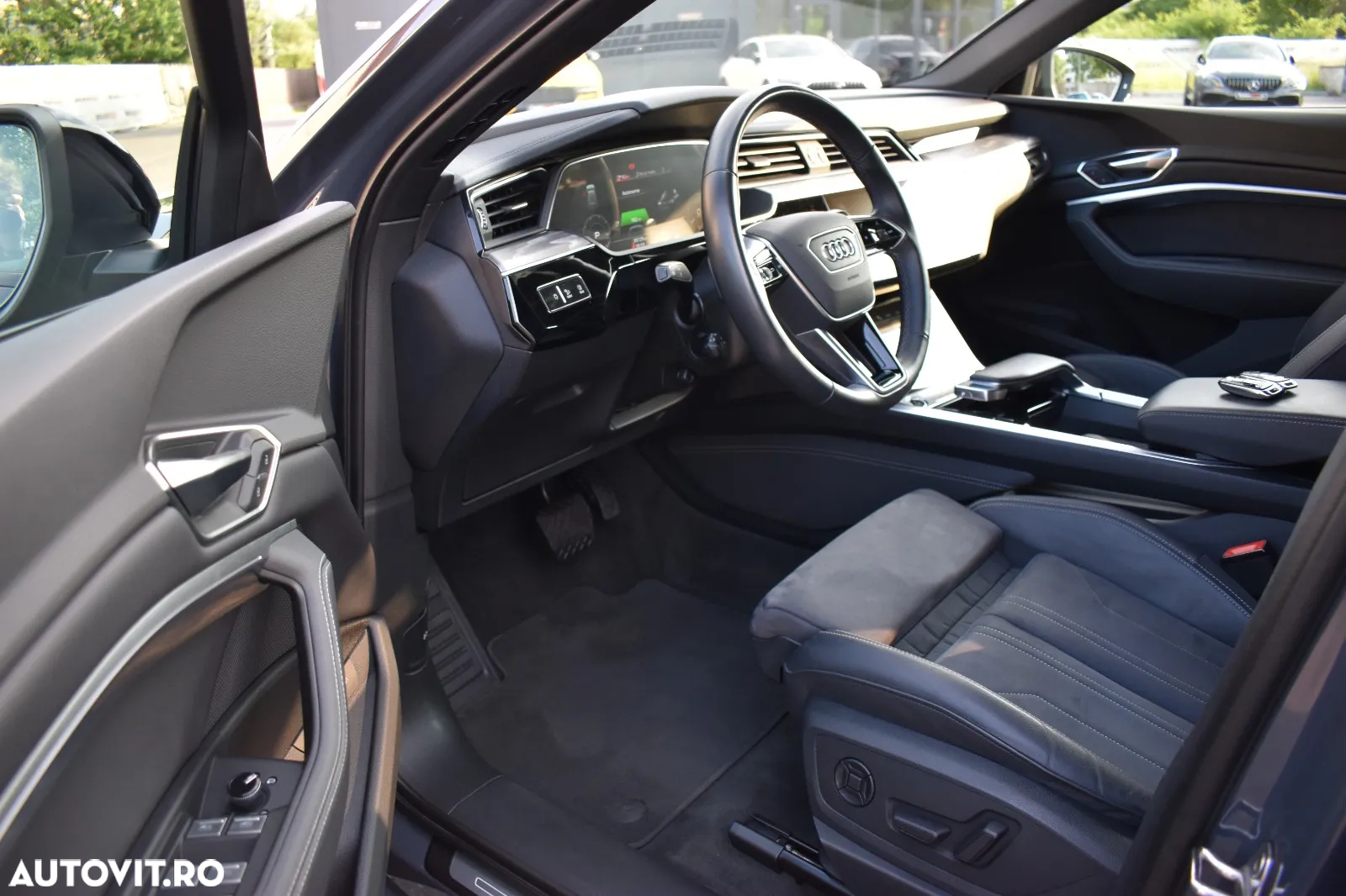 Audi Q8 - 30