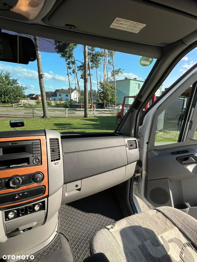 Mercedes-Benz Sprinter - 10