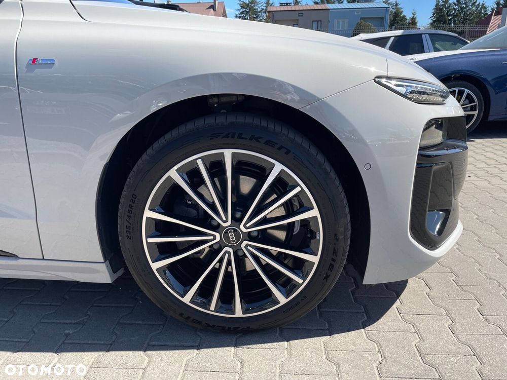 Audi A6 Sportback e-tron - 12