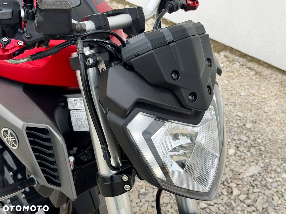 Yamaha MT - 8