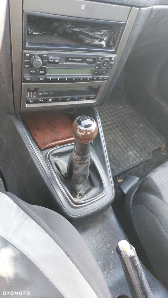 VW bora 2,0 b 1,9 d na części sedan kombi drzwi szyba lusterko błotnik silnik skrzynia rozrusznik itp - 14