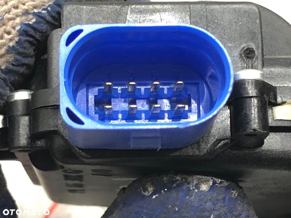 ZAMEK DRZWI PRAWY PRZÓD - 45.00 PLN - VW POLO (9N_, 9A_) 2001 - 2014 1.2 12V 51 kW [69 KM] benzyna - 3