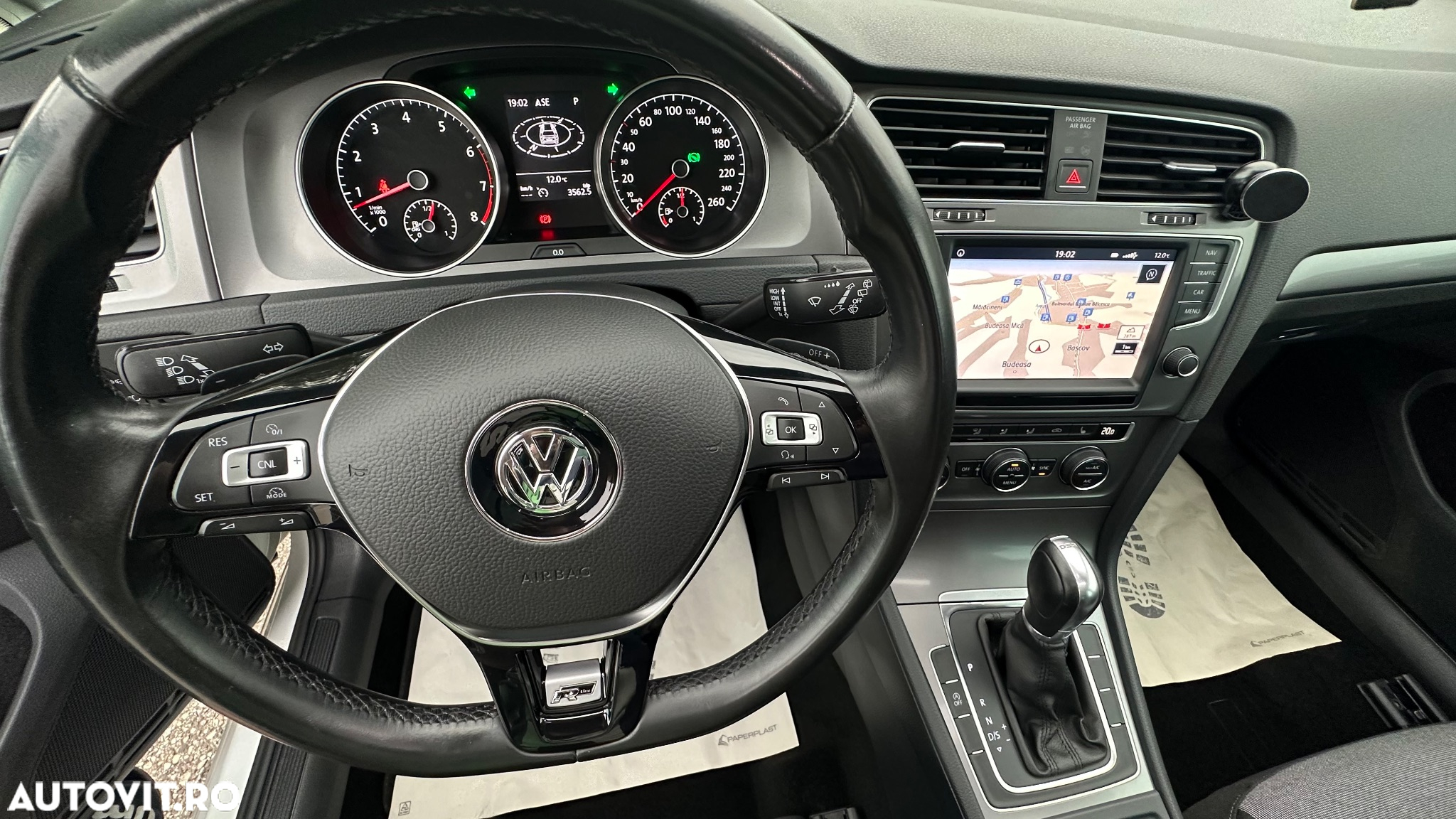 Volkswagen Golf 1.4 TSI BlueMotion Technology DSG Highline - 38