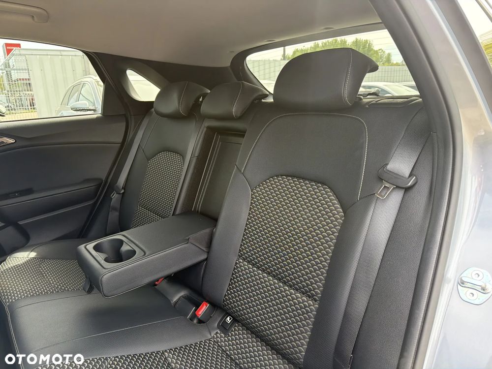 Kia Ceed 1.5 T-GDI Business Line DCT - 17